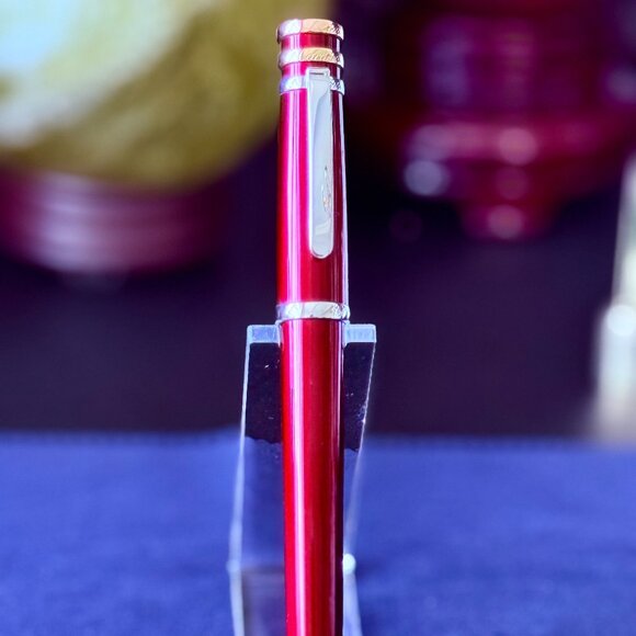 Cartier Trinity Fountain Pen – Bordeaux Lacquer & Gold Trim w/Box - Picture 2 of 11
